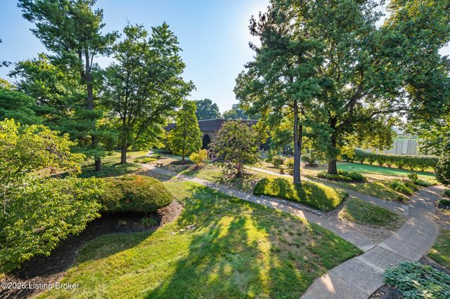 1600 Gardiner Ln Apt 214, Louisville, KY 40205