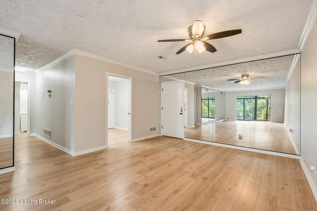 1600 Gardiner Ln Apt 214, Louisville, KY 40205