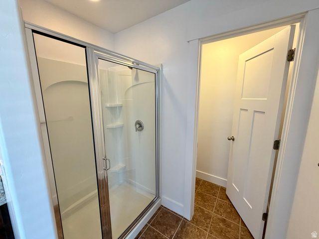 5058 S MORAY CT, Holladay, UT 84117