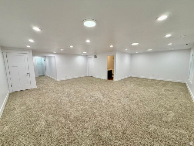 5058 S MORAY CT, Holladay, UT 84117