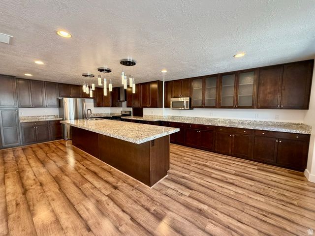 5058 S MORAY CT, Holladay, UT 84117