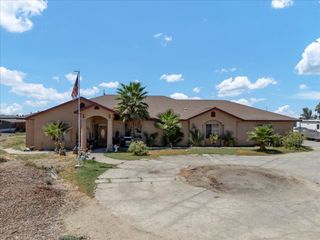 15084 18 1/2 Avenue, Lemoore, CA 93245
