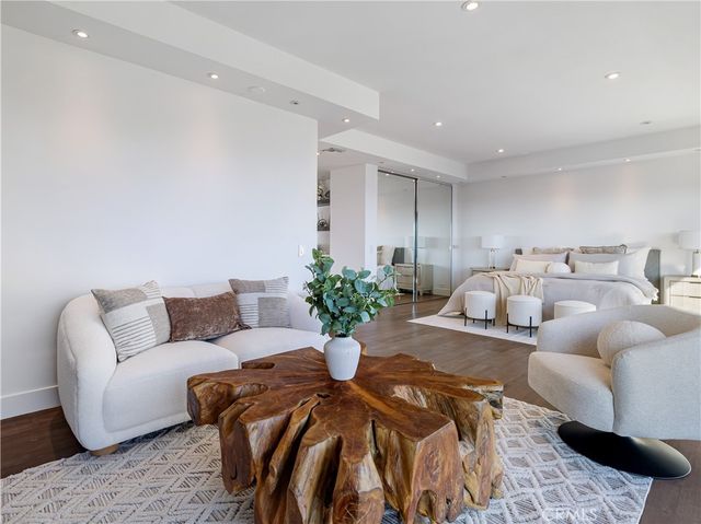 2287 Sunset Plaza Drive, Hollywood Hills, CA 90069