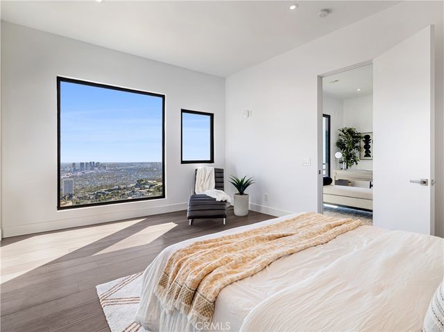 2287 Sunset Plaza Drive, Hollywood Hills, CA 90069