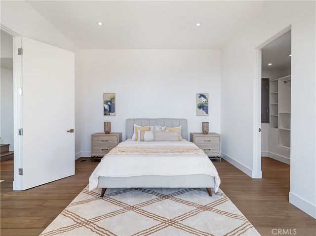 2287 Sunset Plaza Drive, Hollywood Hills, CA 90069