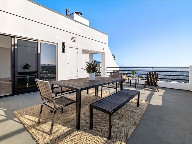 2287 Sunset Plaza Drive, Hollywood Hills, CA 90069