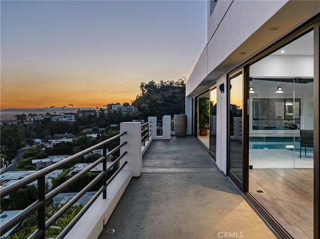 2287 Sunset Plaza Drive, Hollywood Hills, CA 90069
