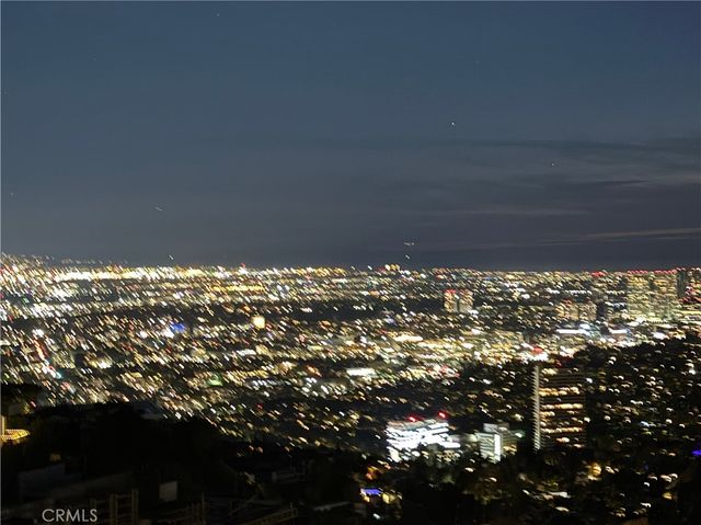 2287 Sunset Plaza Drive, Hollywood Hills, CA 90069