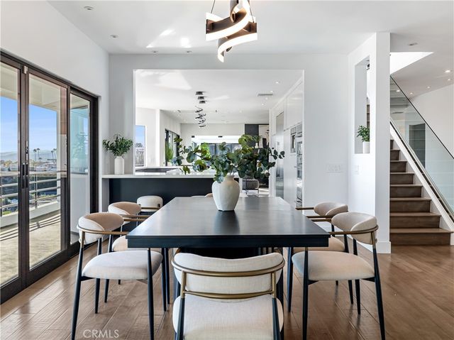 2287 Sunset Plaza Drive, Hollywood Hills, CA 90069