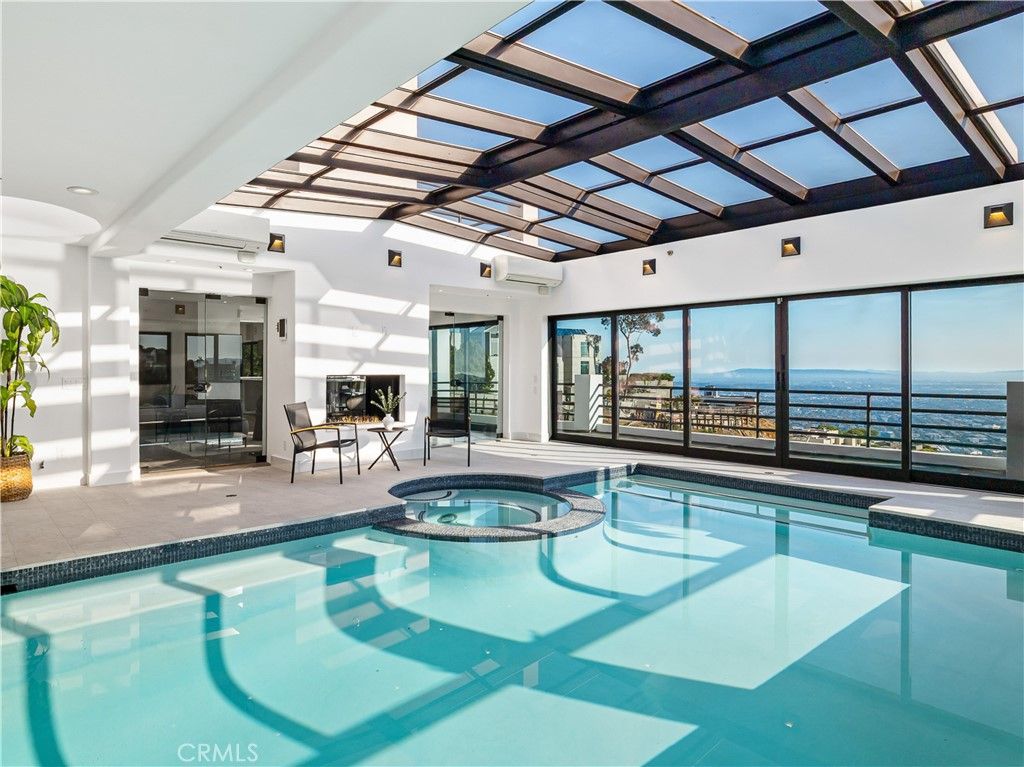 2287 Sunset Plaza Drive, Hollywood Hills, CA 90069