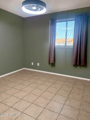 4212 W VISTA Avenue, Phoenix, AZ 85051