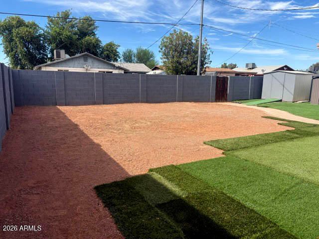 4212 W VISTA Avenue, Phoenix, AZ 85051