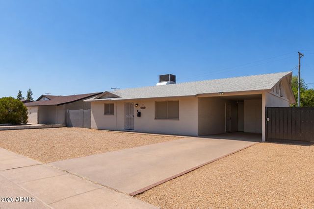4212 W VISTA Avenue, Phoenix, AZ 85051