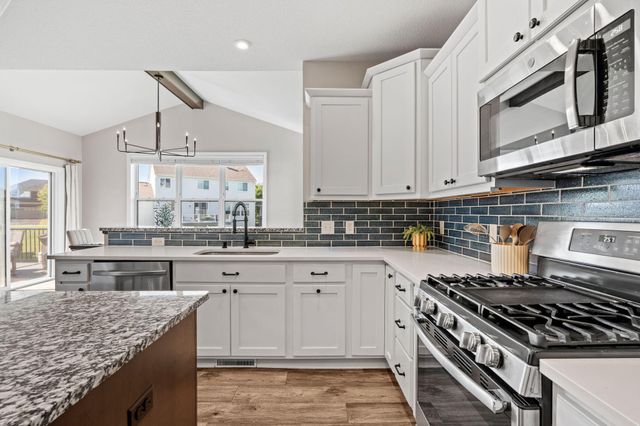 3762 Crane Island Court, Minnetrista, MN 55331