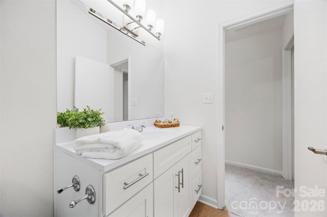 7401 Park Vista Circle, Charlotte, NC 28226