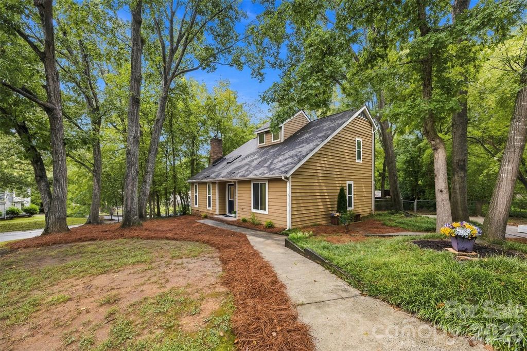 7401 Park Vista Circle, Charlotte, NC 28226