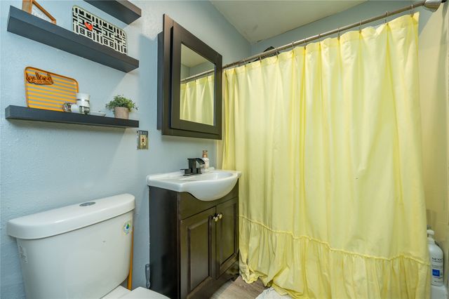 3504 27th Street, Des Moines, IA 50310