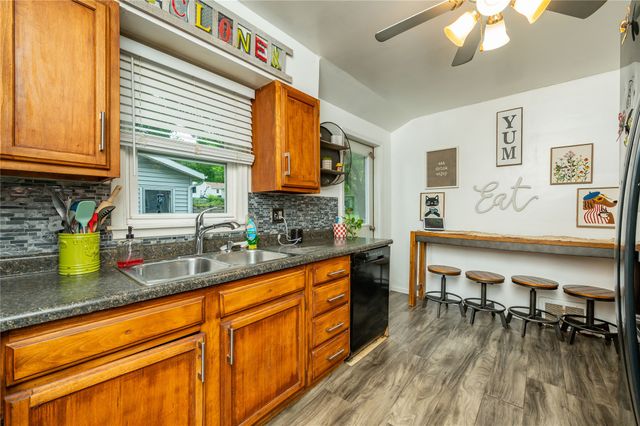 3504 27th Street, Des Moines, IA 50310