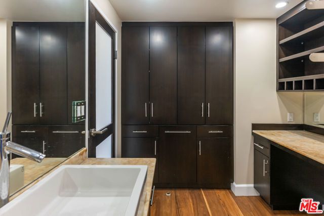 2220 Avenue Of The Stars 1601, Los Angeles, CA 90067