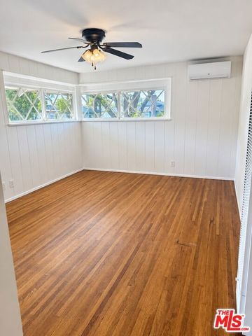 12811 Oxnard Street 1, North Hollywood (los Angeles), CA 91606