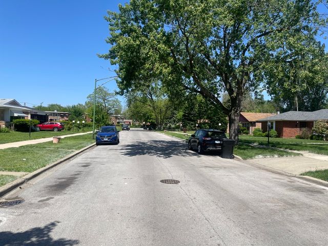 9254 S Burnside Avenue, Chicago, IL 60619