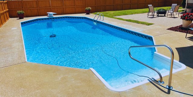 801 Douglas Dr, Lawrenceburg, TN 38464