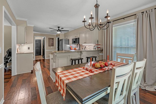 801 Douglas Dr, Lawrenceburg, TN 38464