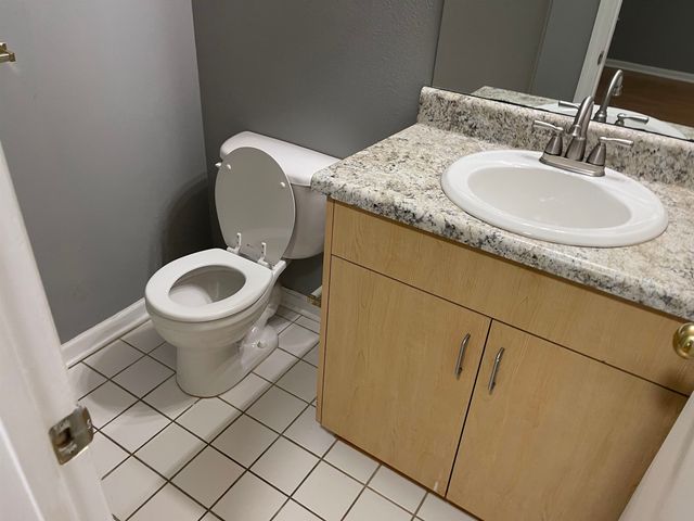 2719 W Tharpe St Apt 18, Tallahassee, FL 32303