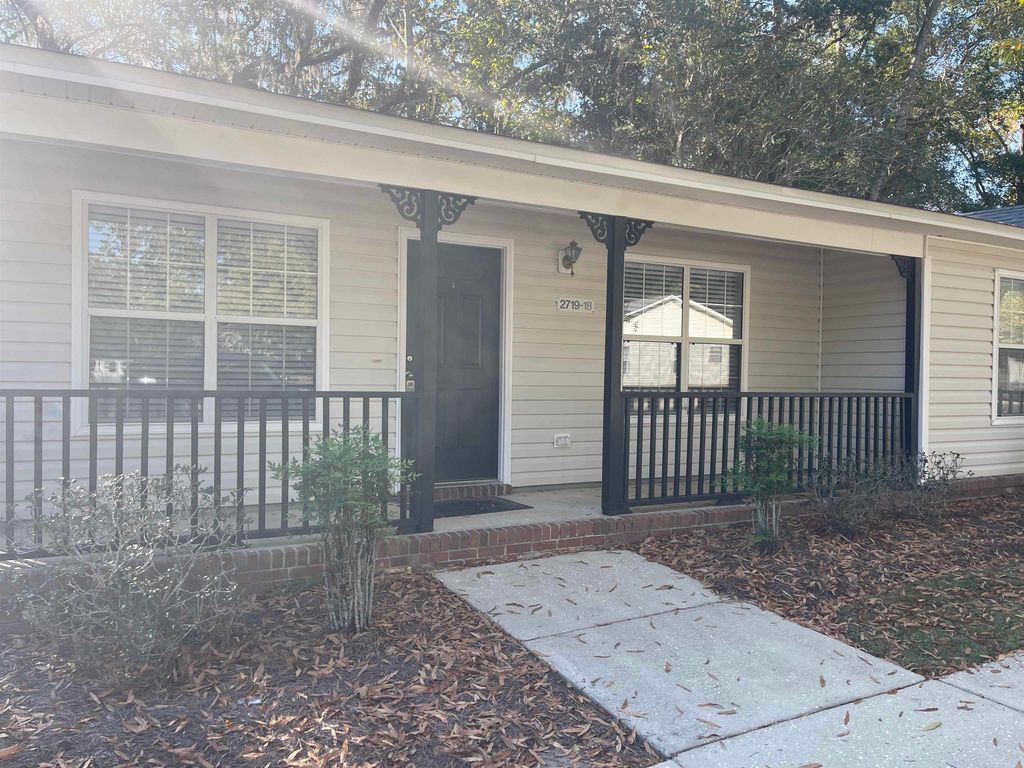 2719 W Tharpe St Apt 18, Tallahassee, FL 32303