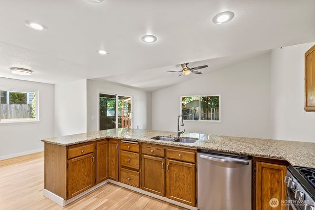 4518 NE 138th Place, Vancouver, WA 98682