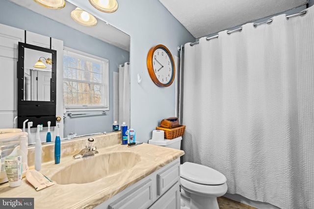 15985 COVE LN, Dumfries, VA 22025