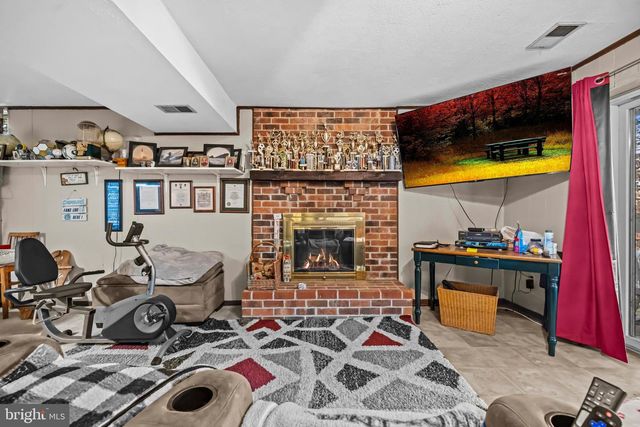 15985 COVE LN, Dumfries, VA 22025