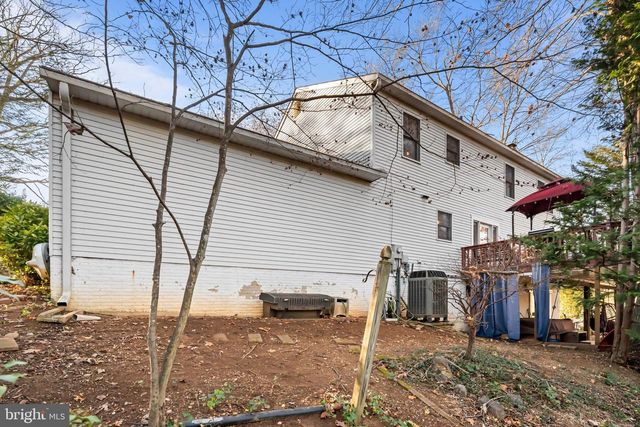 15985 COVE LN, Dumfries, VA 22025