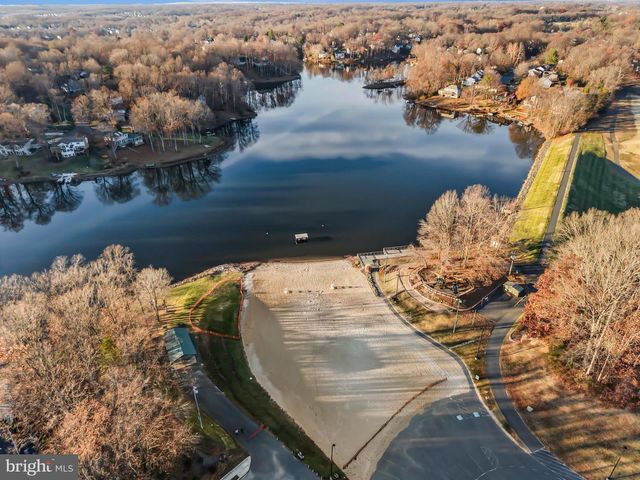 15985 COVE LN, Dumfries, VA 22025