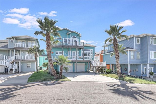 684 Anchor Dr, Port Aransas, TX 78373