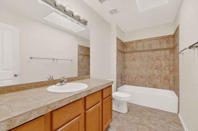 746 Loma Pinon Loop NE, Rio Rancho, NM 87144