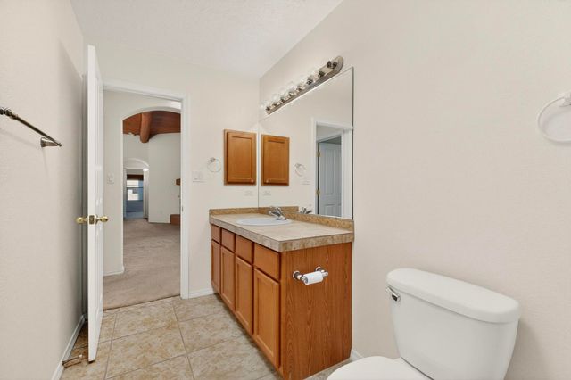 746 Loma Pinon Loop NE, Rio Rancho, NM 87144