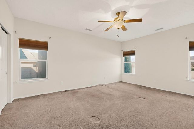 746 Loma Pinon Loop NE, Rio Rancho, NM 87144