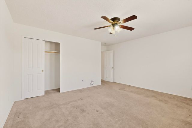 746 Loma Pinon Loop NE, Rio Rancho, NM 87144