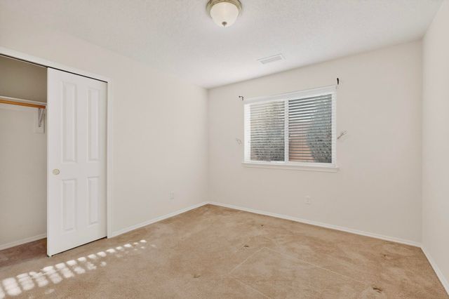 746 Loma Pinon Loop NE, Rio Rancho, NM 87144