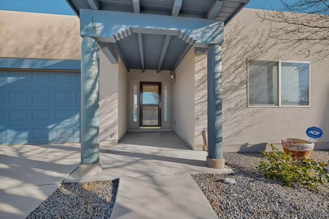 746 Loma Pinon Loop NE, Rio Rancho, NM 87144