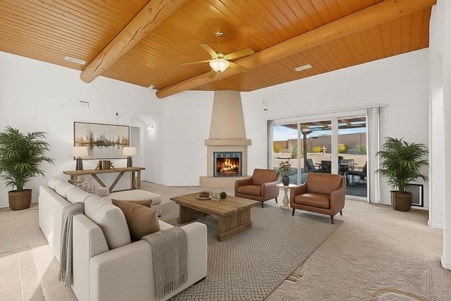 746 Loma Pinon Loop NE, Rio Rancho, NM 87144