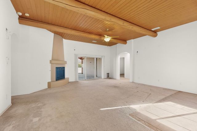 746 Loma Pinon Loop NE, Rio Rancho, NM 87144