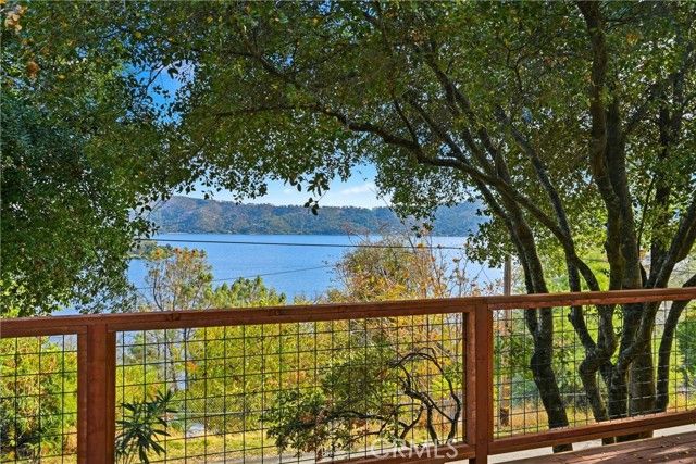 11664 Lakeview Drive, Clearlake Oaks, CA 95423
