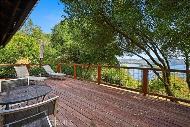 11664 Lakeview Drive, Clearlake Oaks, CA 95423