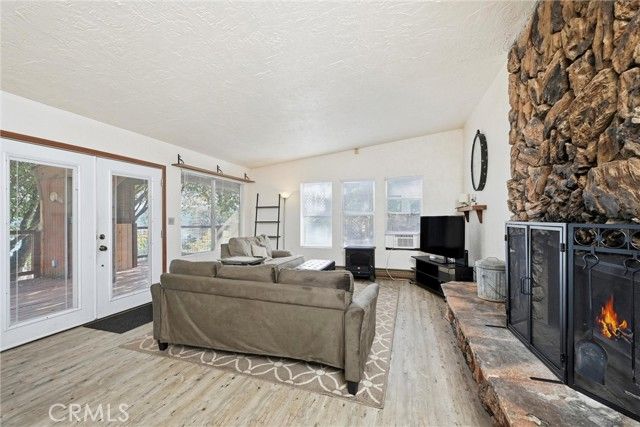 11664 Lakeview Drive, Clearlake Oaks, CA 95423