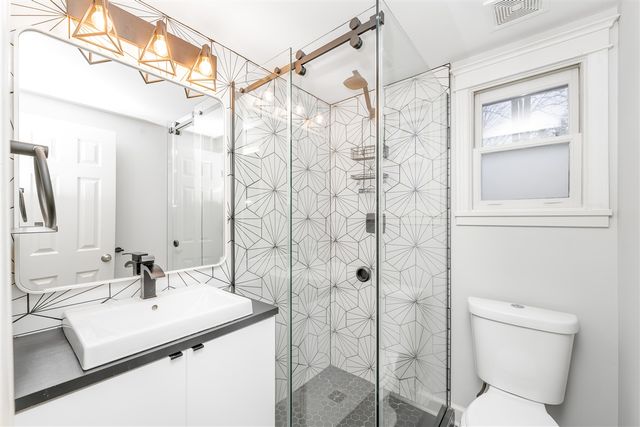 16 Park Street, Saugatuck, MI 49453