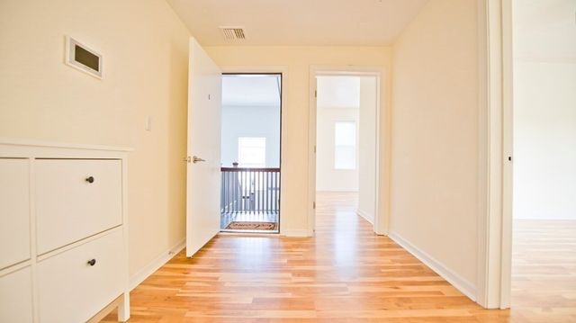 39 Bishop Joe L Smith Way 5, Boston, MA 02121