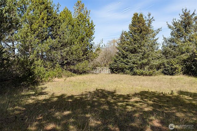 628 E Chance a La Mer NE, Ocean Shores, WA 98569