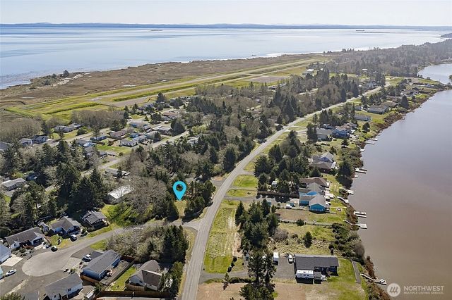 628 E Chance a La Mer NE, Ocean Shores, WA 98569